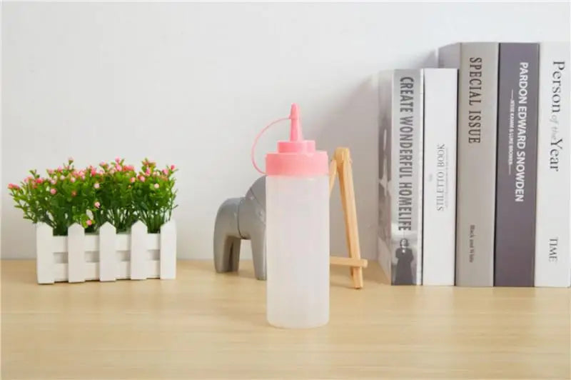 Hello Kitty Kawaii Oil Control Bottle