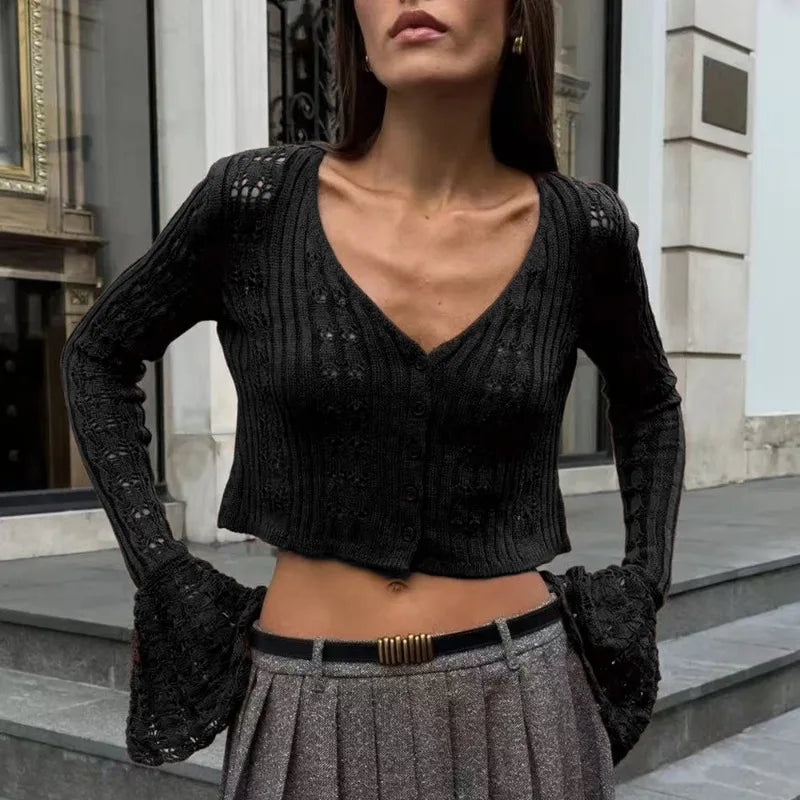 Tuularose Knitted V-Neck Top
