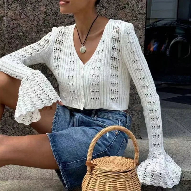 Tuularose Knitted V-Neck Top